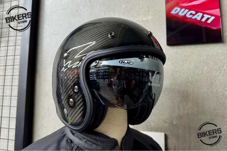 HJC V31 Carbon classic helmet